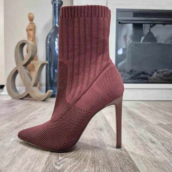 Steve Madden Burgundy Knit Sock Booties Size 7.5 - Picture 5 of 9